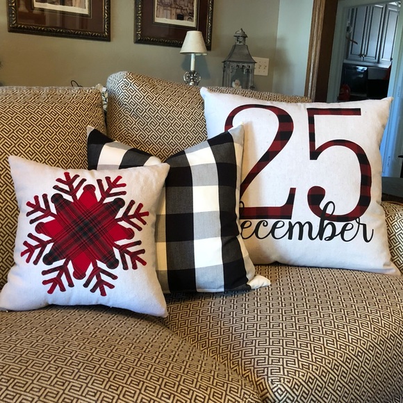 ❤️🎄Christmas Pillow Cover | December 25 | 22” x 22” 🎄❤️ - Picture 6 of 6